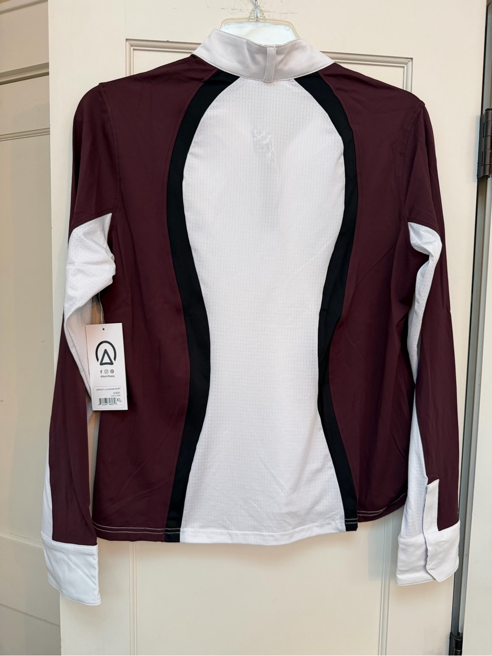 NWT KERRITS AFFINITY LONG SLEEVE SHOW SHIRT VINEYARD AND FLORAL EQUESTRIAN SHIRT - Picture 5 of 6